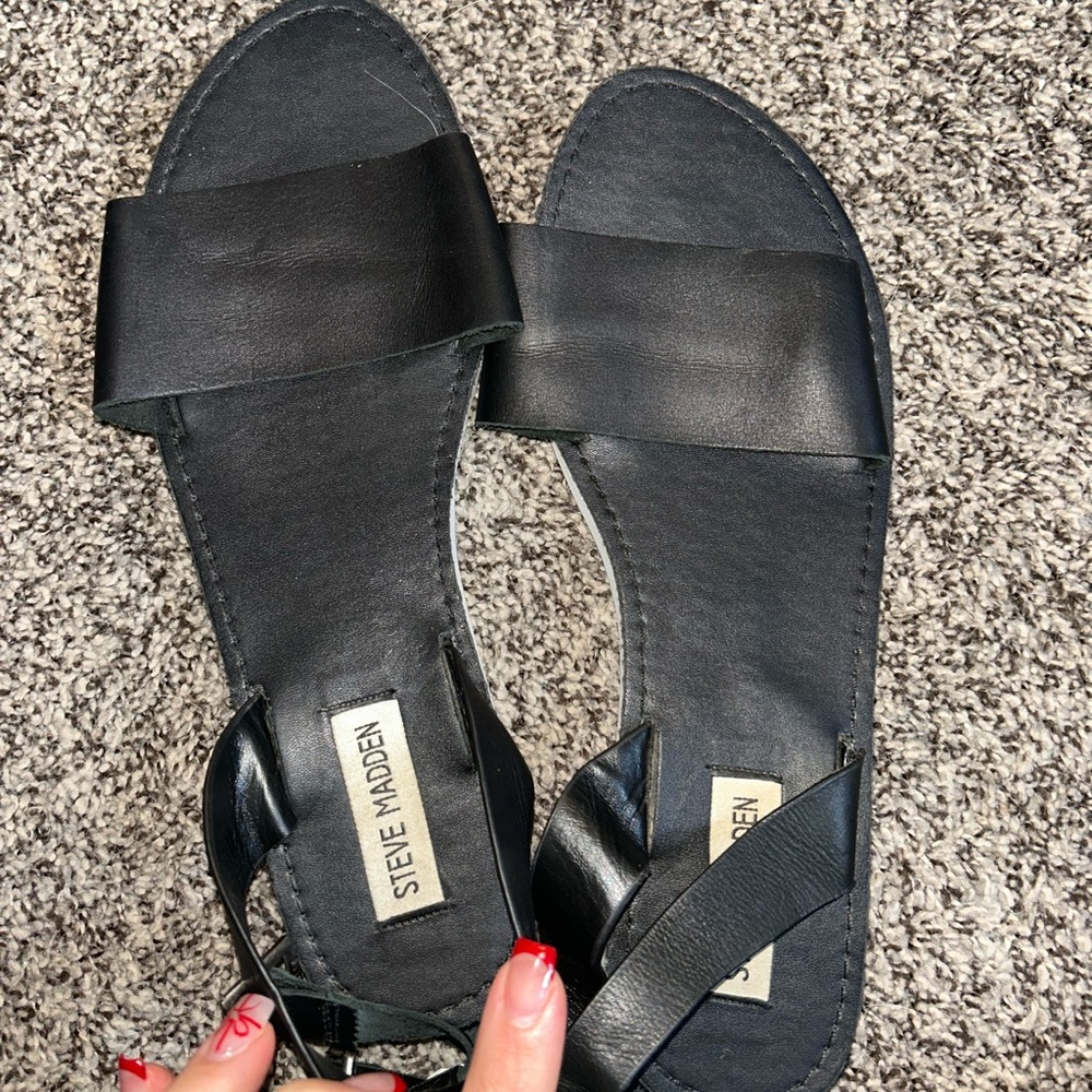 Steve Madden Elegant Black Sandals